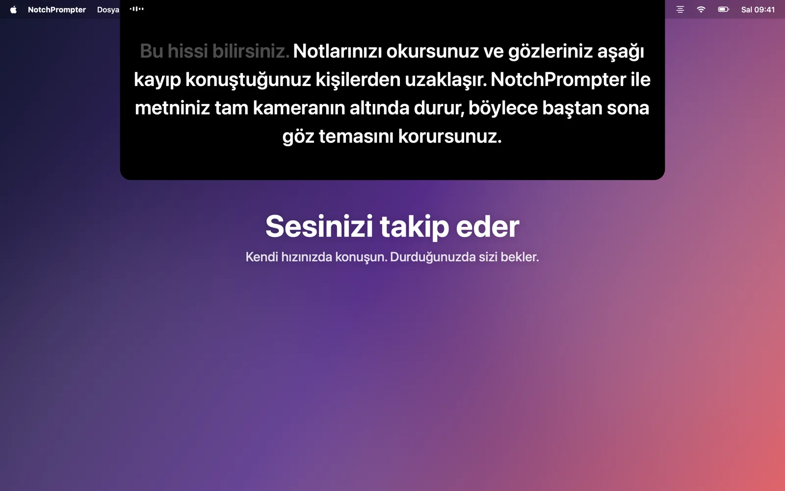Çentiğin altındaki prompter, sesli okunan bir metni takip ediyor.