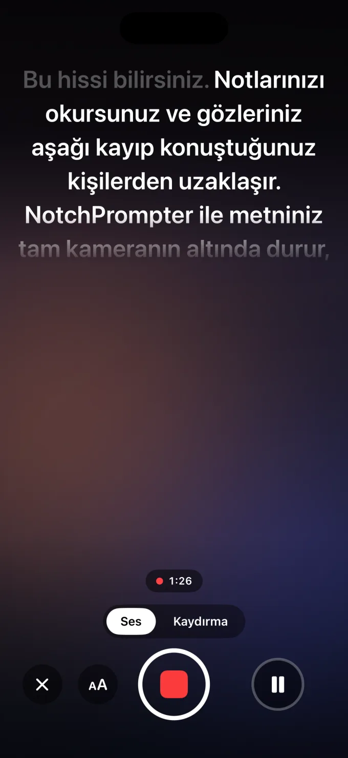 iPhone'da NotchPrompter: kayıt sırasında metin ön kameranın hemen altında.